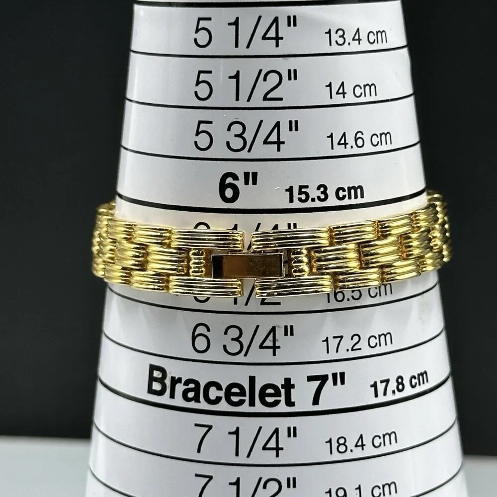 Elizabeth Taylor Watch Women Gold Tone Rectangle Case New Battery 6.75 Inch